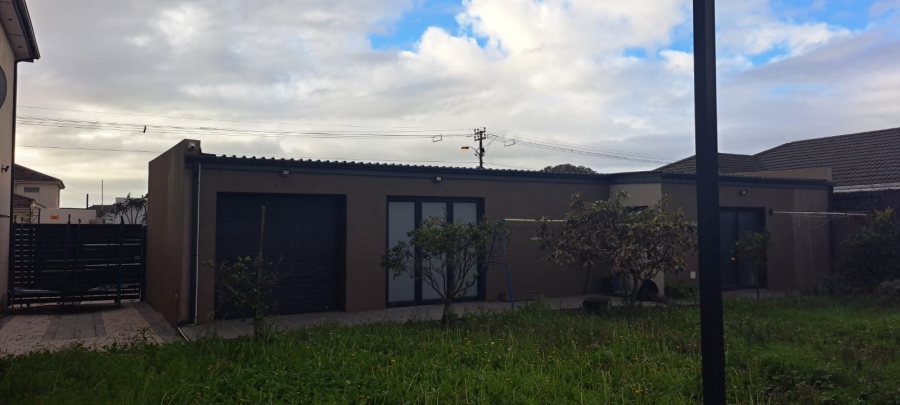 4 Bedroom Property for Sale in Rondebosch East Western Cape